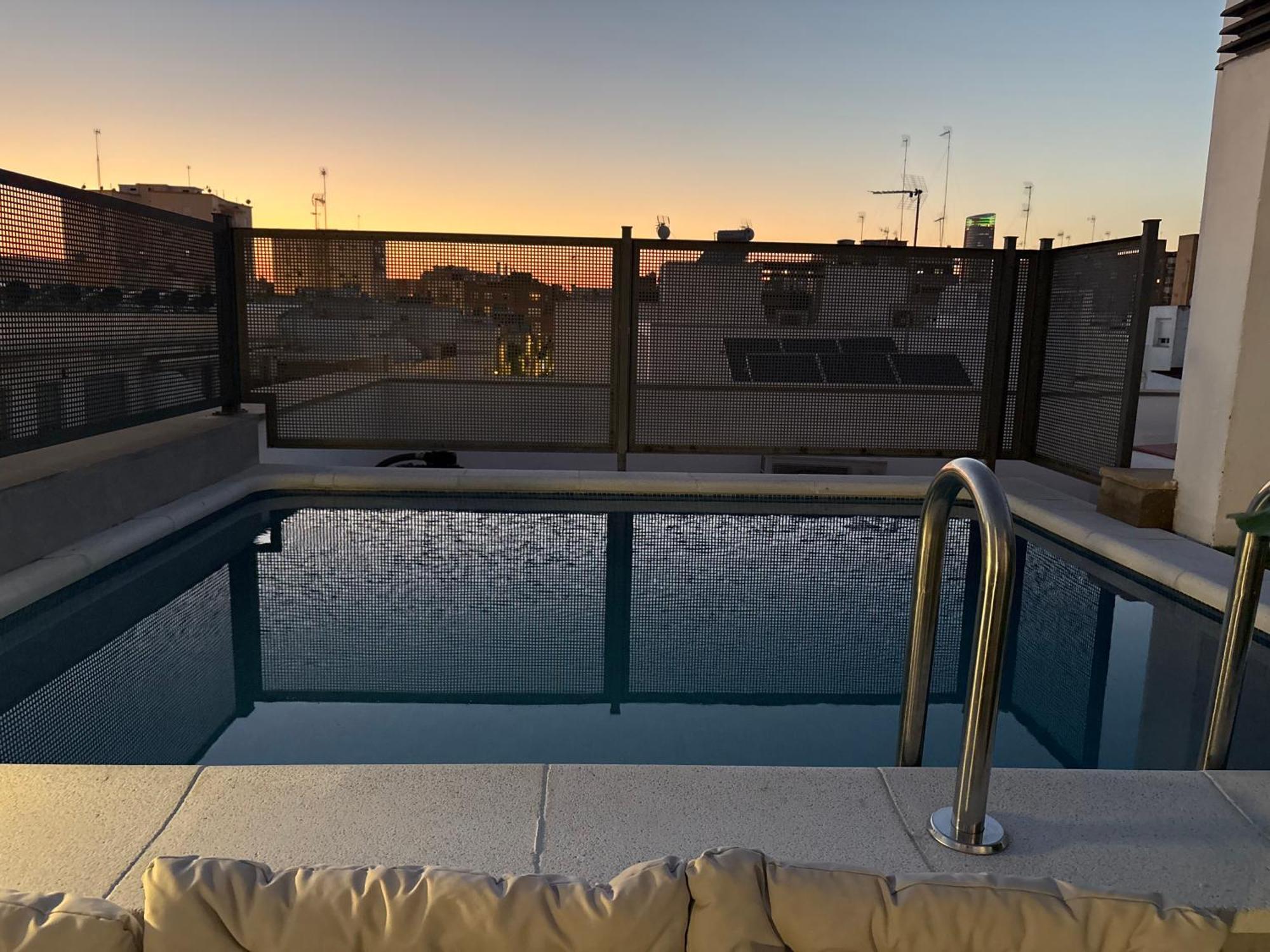 Apartament Atico Triana Con Piscina Privada Sewilla Zewnętrze zdjęcie